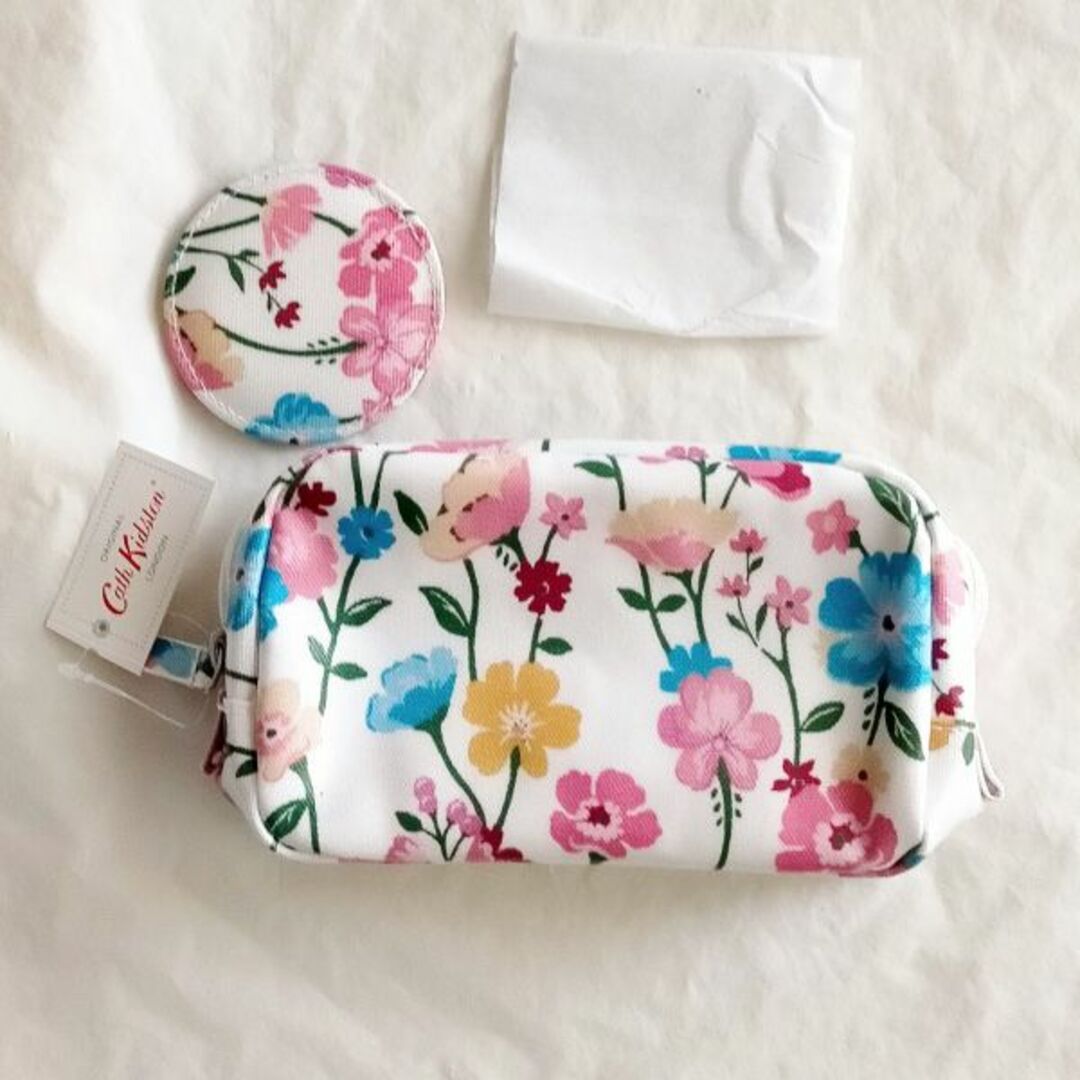 Cath Kidston(キャスキッドソン)のキャスキッドソン ミラー付コスメポーチ クリーム 未使用新品 レディースのファッション小物(ポーチ)の商品写真