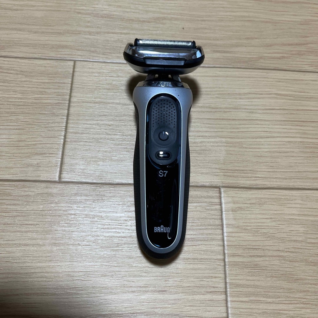 BRAUN メンズシェーバー 70-S7201CC