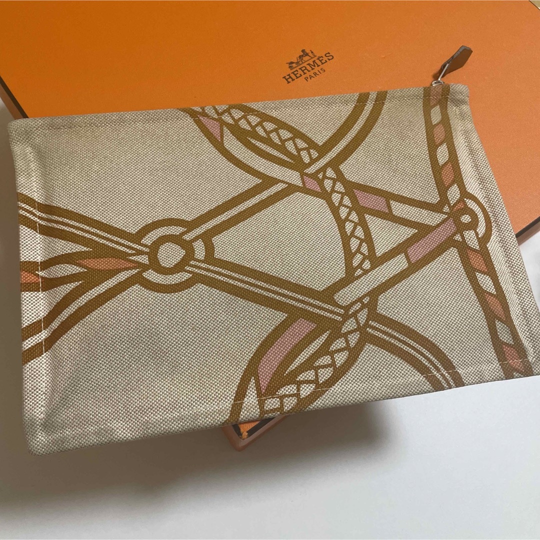 Hermes(エルメス)の★美品　エルメス  ヨッティングポーチGM　トレサージュ・マラン　クラッチ　希少 レディースのファッション小物(ポーチ)の商品写真