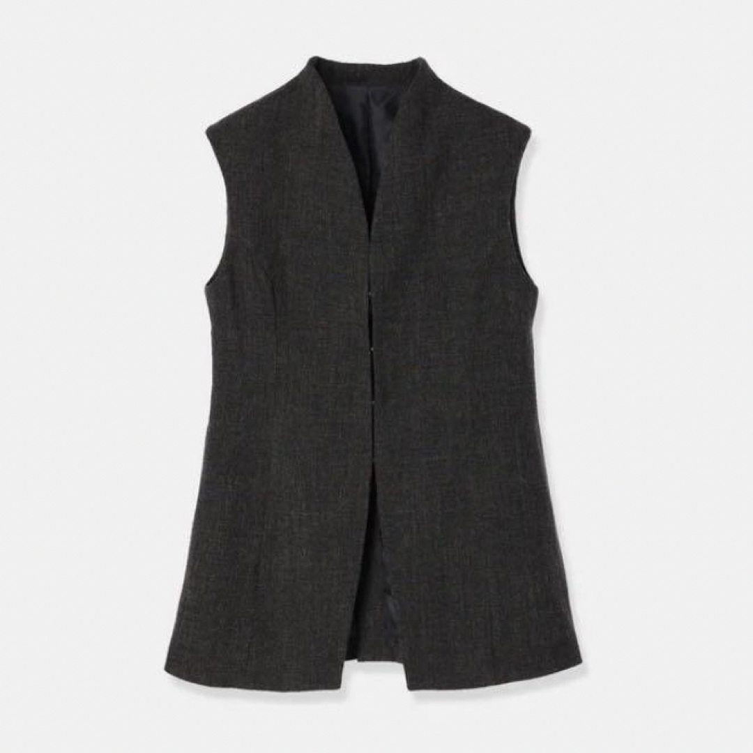 louren sharkskin shape vestの通販 by u' shop｜ラクマ