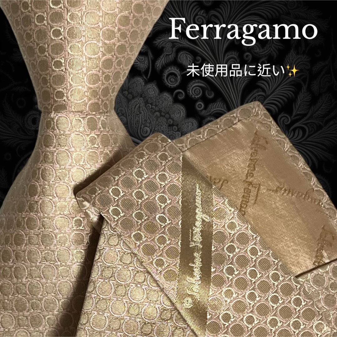✨️極美品✨️ Ferragamo イタリア製 ガンチーニ柄 ピンクゴールド系