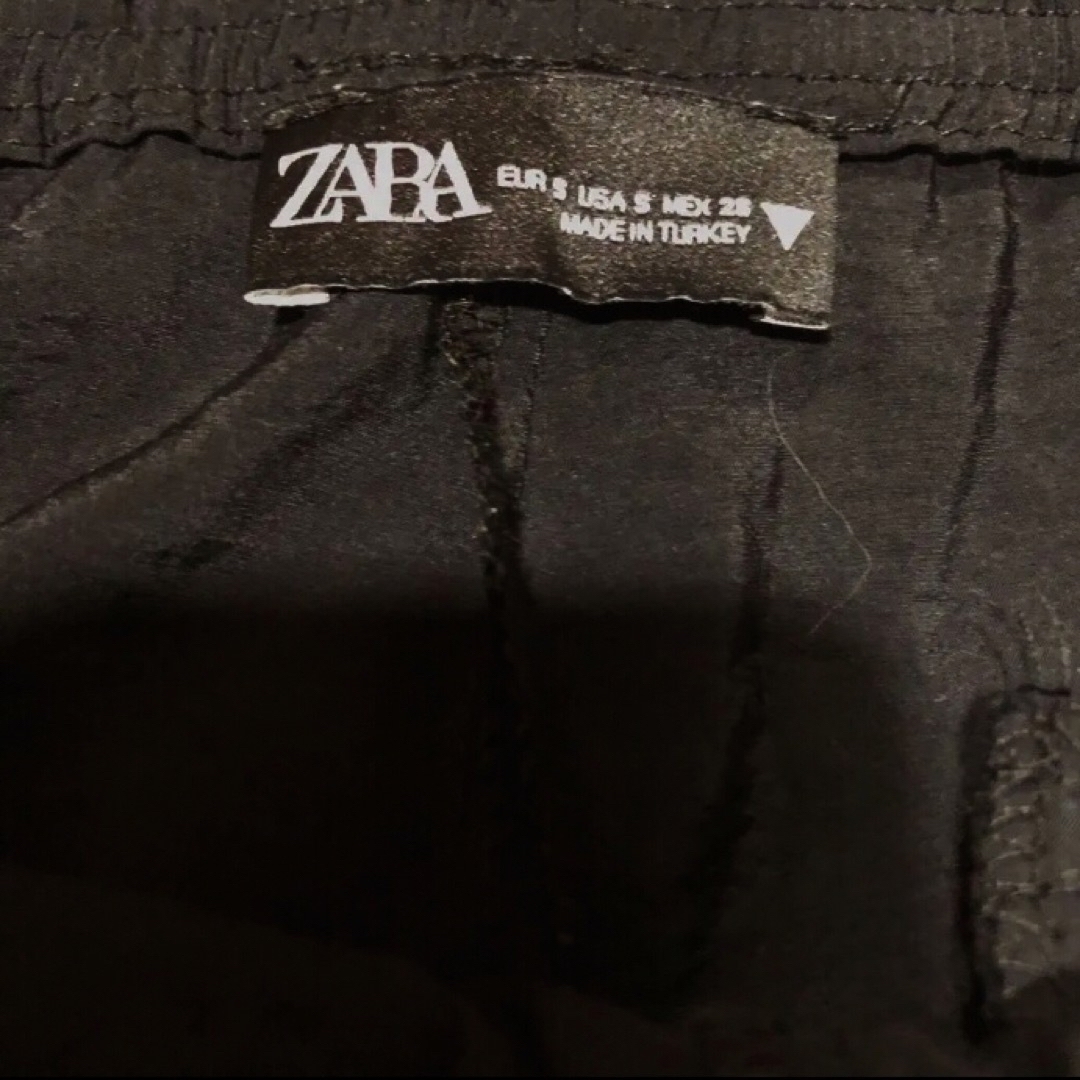 ZARA(ザラ)のZARA ザラ　プルオンパンツ　ブラック　S レディースのパンツ(カジュアルパンツ)の商品写真