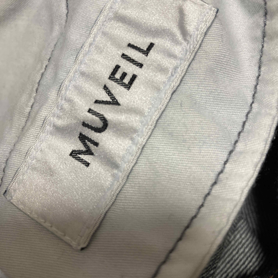 MUVEIL WORK(ミュベールワーク)のMUVEILビジューデニム38 レディースのパンツ(デニム/ジーンズ)の商品写真