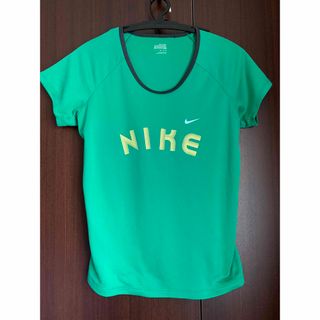 ナイキ(NIKE)のナイキトップス　トレーニングウェア　半袖(Tシャツ(半袖/袖なし))