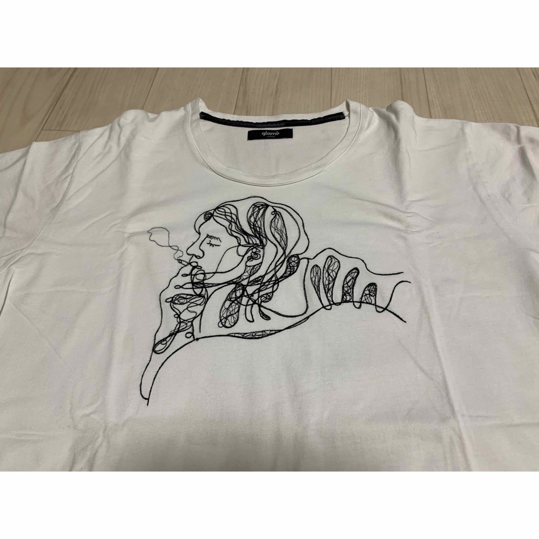 glamb白Tシャツ