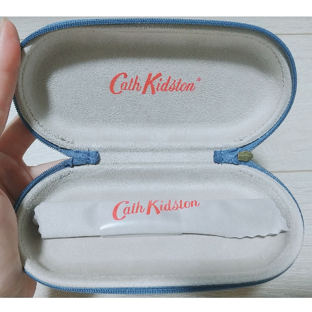 Cath Kidston(キャスキッドソン)の【新品未使用】キャスキッドソン メガネケース レディースのファッション小物(サングラス/メガネ)の商品写真