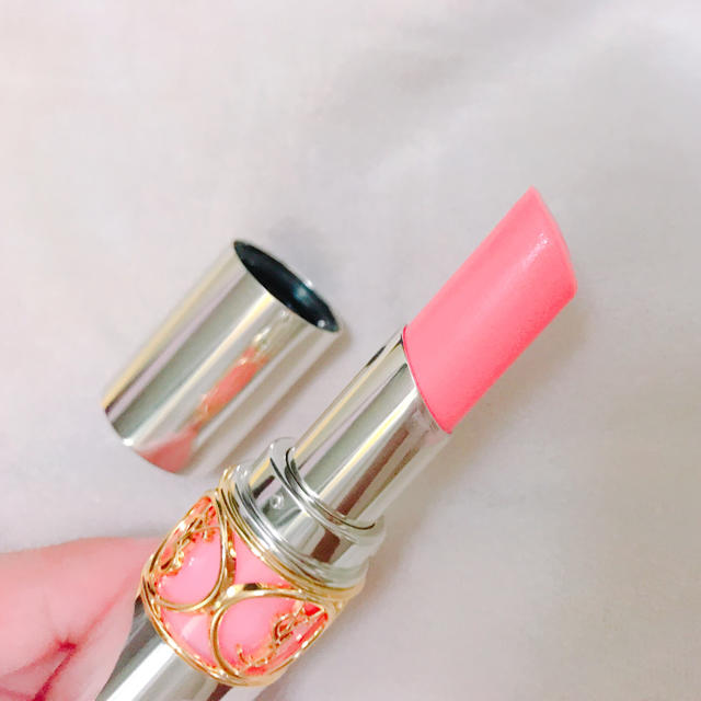 Yves Saint Laurent Beaute(イヴサンローランボーテ)のイヴ・サンローラン ティントインバーム3番コールミーローズ コスメ/美容のベースメイク/化粧品(口紅)の商品写真