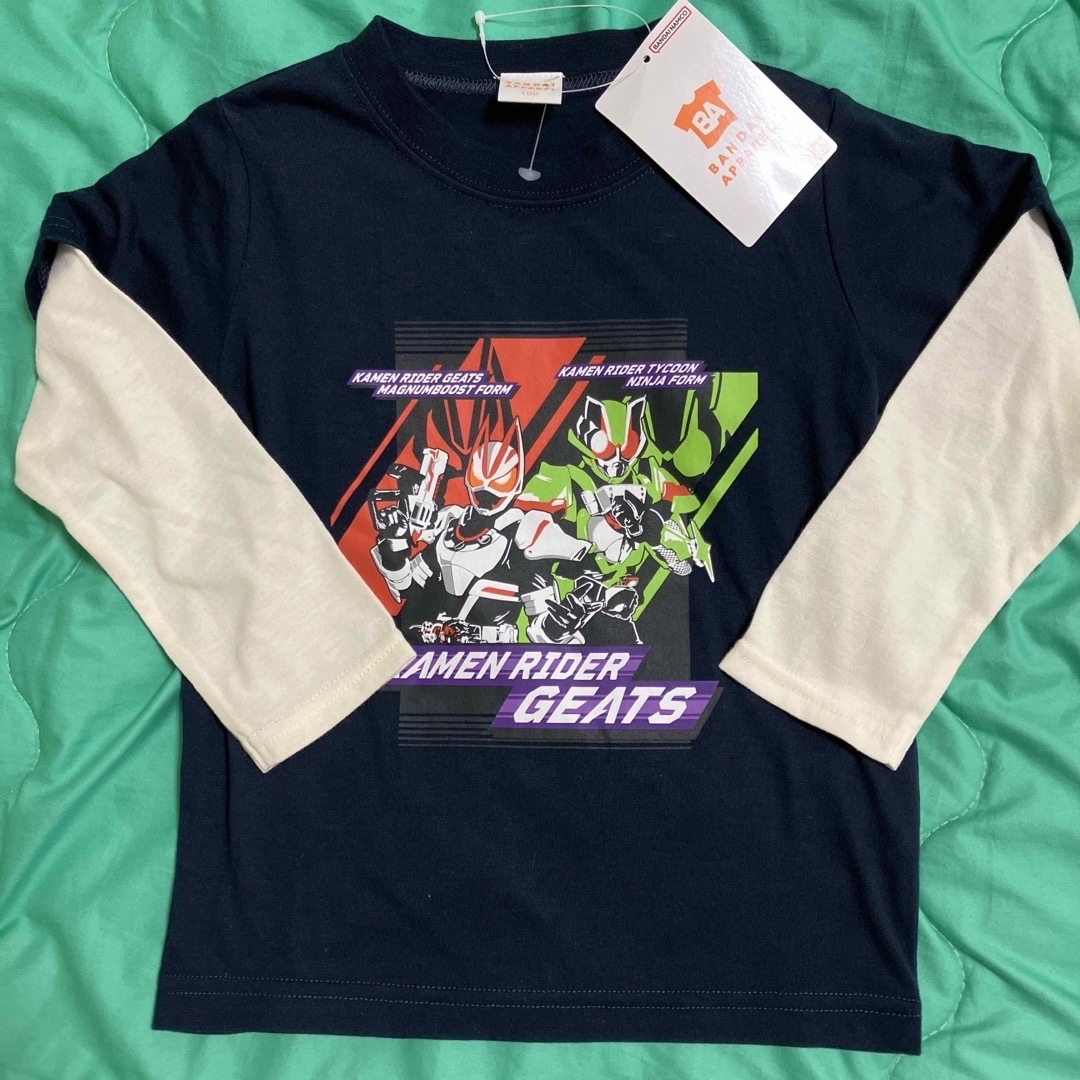 仮面ライダーギーツ 長袖Tシャツ ロンT ネイビー | フリマアプリ ラクマ