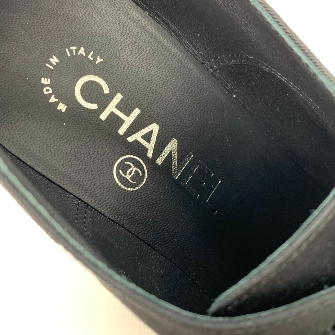 CHANEL(シャネル)の7147 未使用 シャネル ファブリック ココマーク ビジュー リボン ブーティ レディースの靴/シューズ(ブーティ)の商品写真