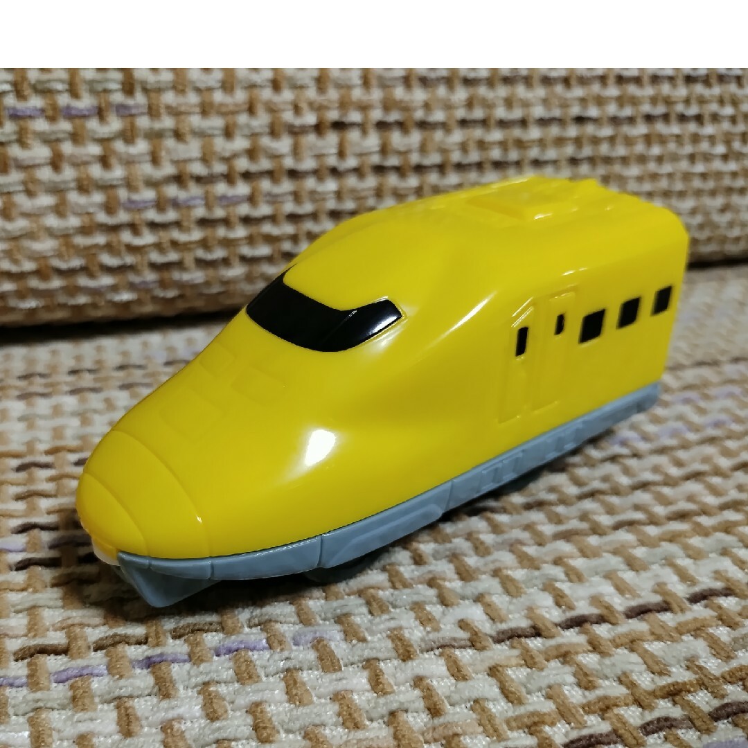 Takara Tomy(タカラトミー)のハッピーセットプラレール　923形ドクターイエロー&運転台　週末限定レールシート エンタメ/ホビーのおもちゃ/ぬいぐるみ(鉄道模型)の商品写真