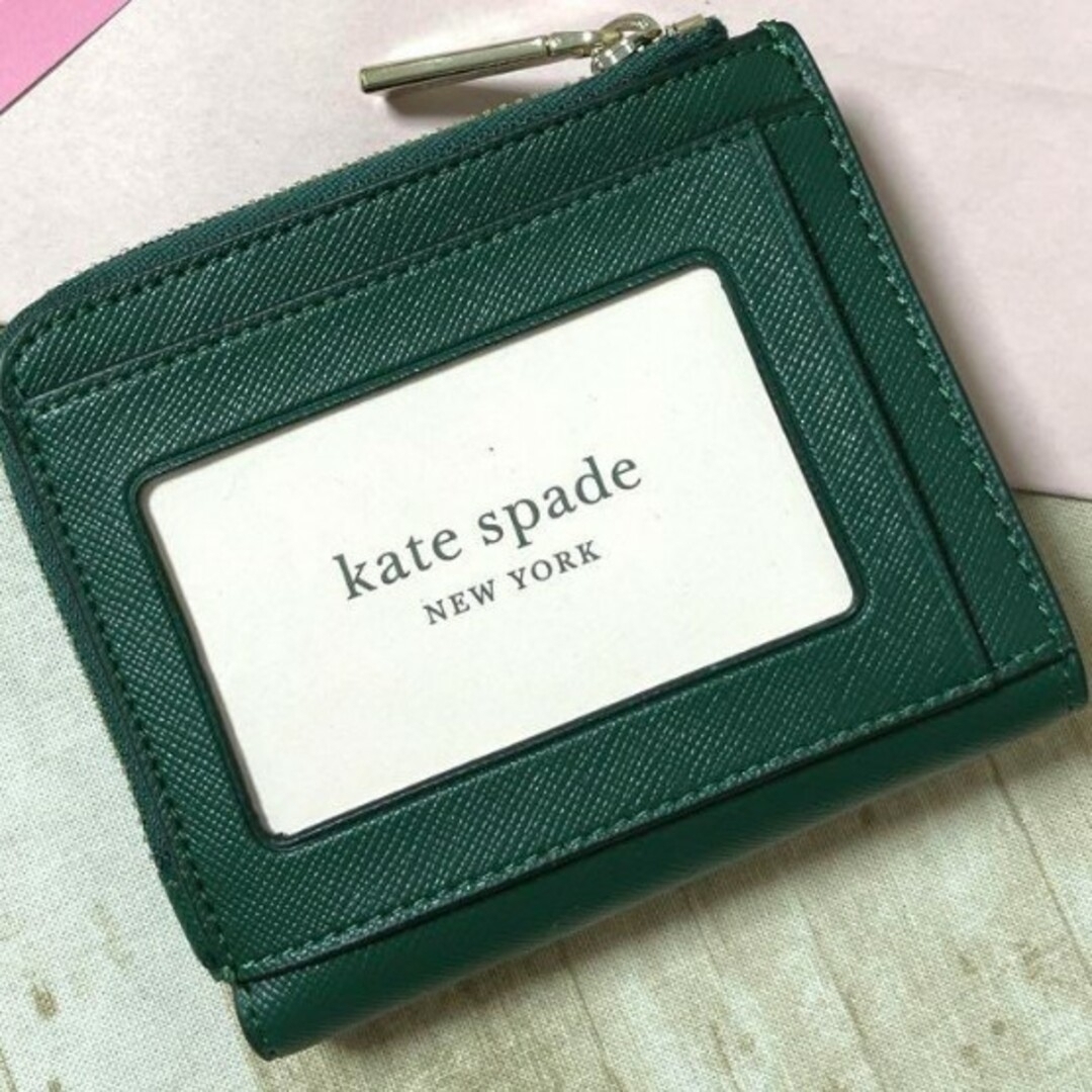 kate spade new york(ケイトスペードニューヨーク)の新品 ケイトスペード サフィアーノ グリーン スモール ウォレット レディースのファッション小物(財布)の商品写真