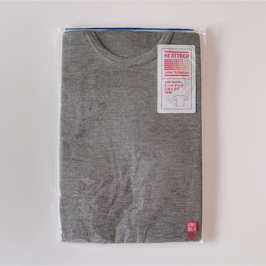 UNIQLO(ユニクロ)のユニクロ ヒートテック UネックT 半袖 90 2点セット まとめ売り キッズ/ベビー/マタニティのキッズ服男の子用(90cm~)(下着)の商品写真