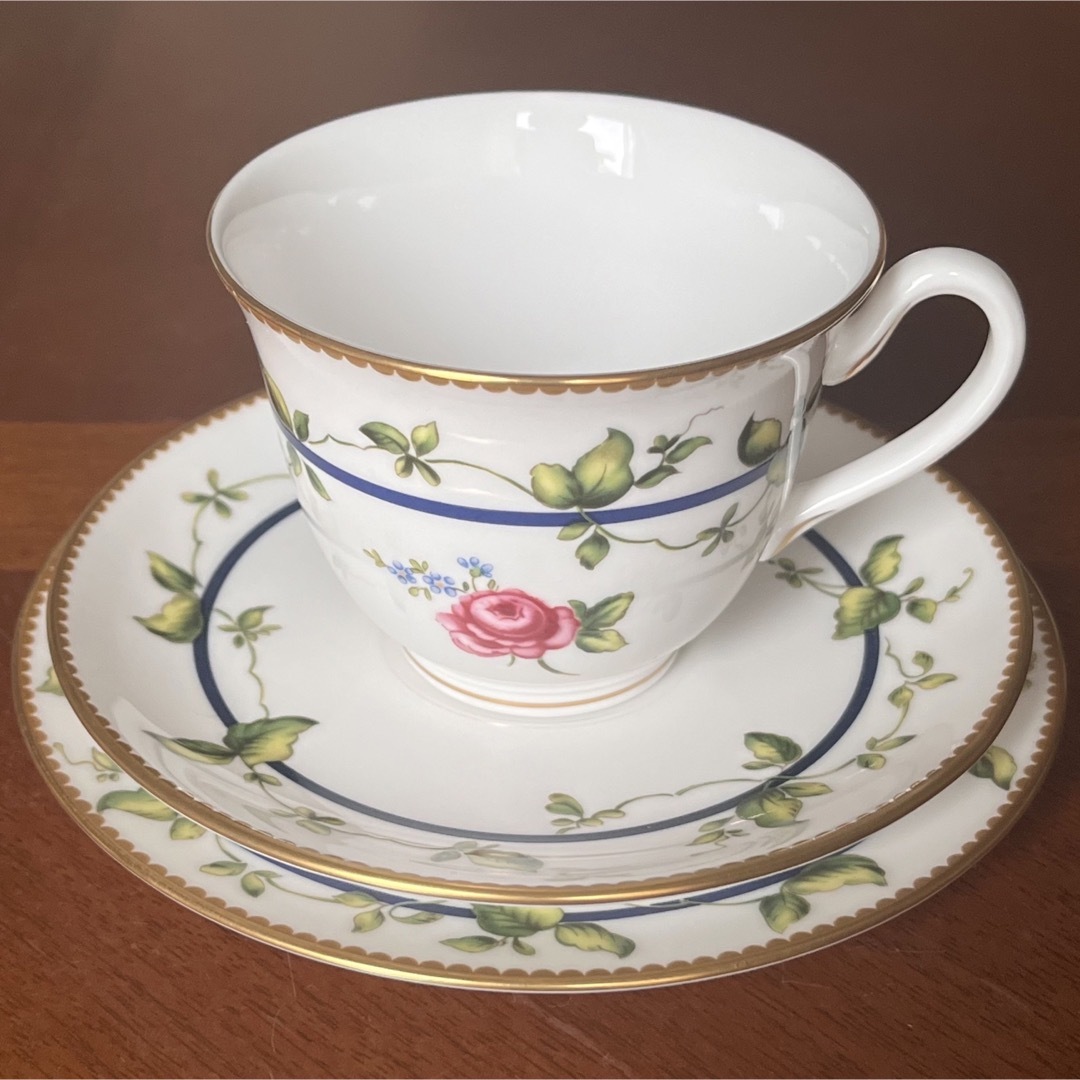 Royal Worcester(ロイヤルウースター)の【美品】ロイヤルウースター★シェリダン★トリオ インテリア/住まい/日用品のキッチン/食器(食器)の商品写真