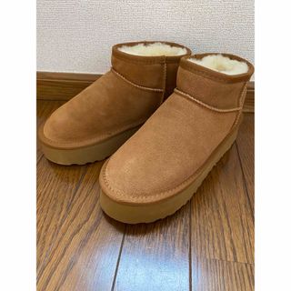 アグ(UGG)のUGG ブーツ 厚底(ブーツ)