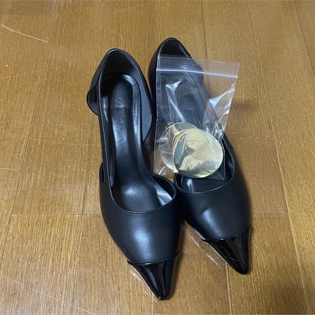【即完売商品❣️】FRAY I.D メタルパーツポインテッドパンプス 【即完売商品❣️】FRAY I.D メタルパーツポインテッドパンプス