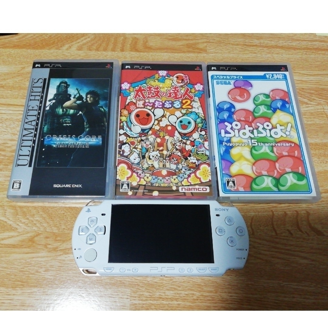 PSP-3000本体とソフト3本 - 携帯用ゲーム本体