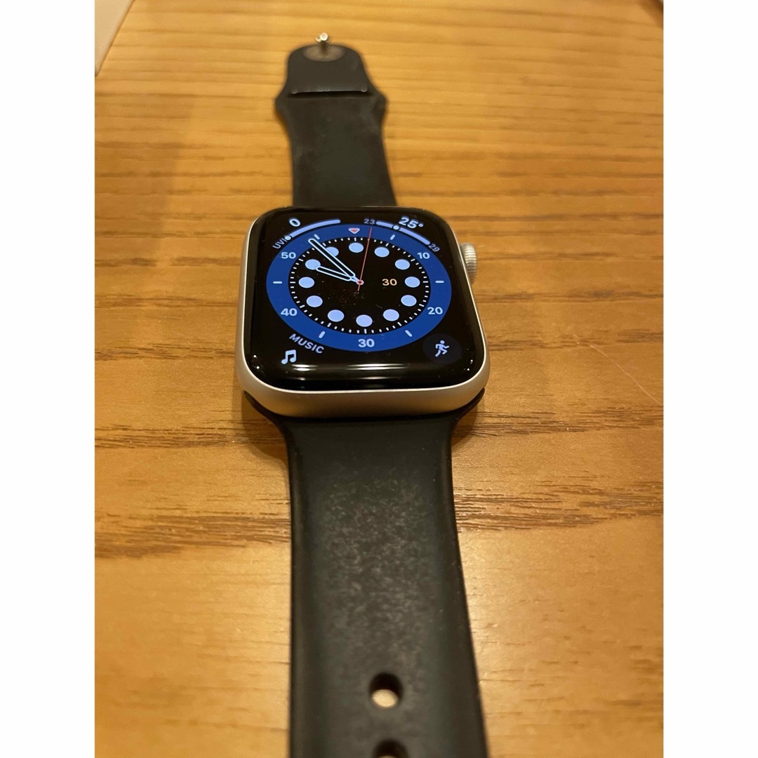 Apple Watch(アップルウォッチ)のApple Watch series5 バッテリー最大92% メンズの時計(腕時計(デジタル))の商品写真