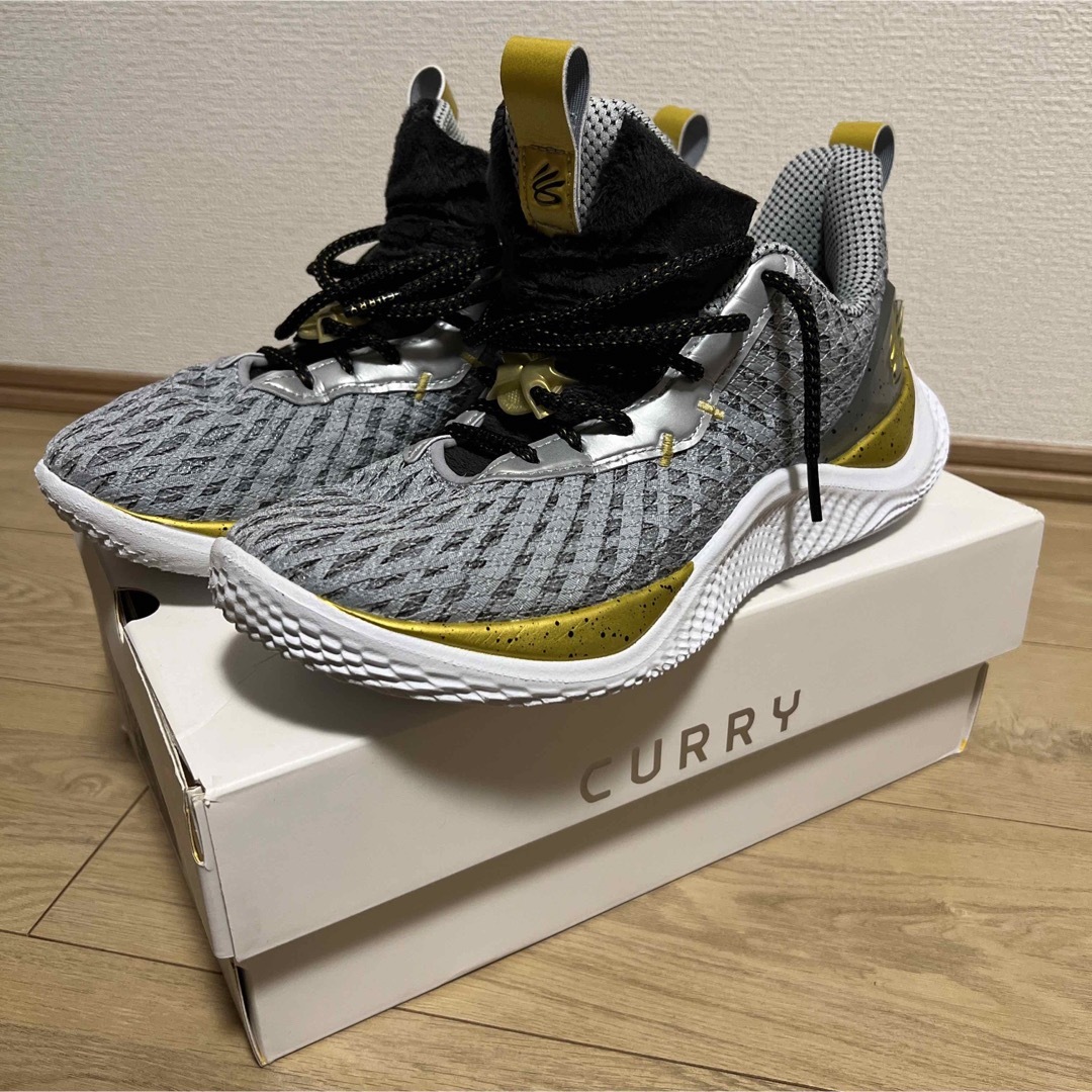 UNDER ARMOUR(アンダーアーマー)のUNDER ARMOUR Curry 10 Father to Son スポーツ/アウトドアのスポーツ/アウトドア その他(バスケットボール)の商品写真