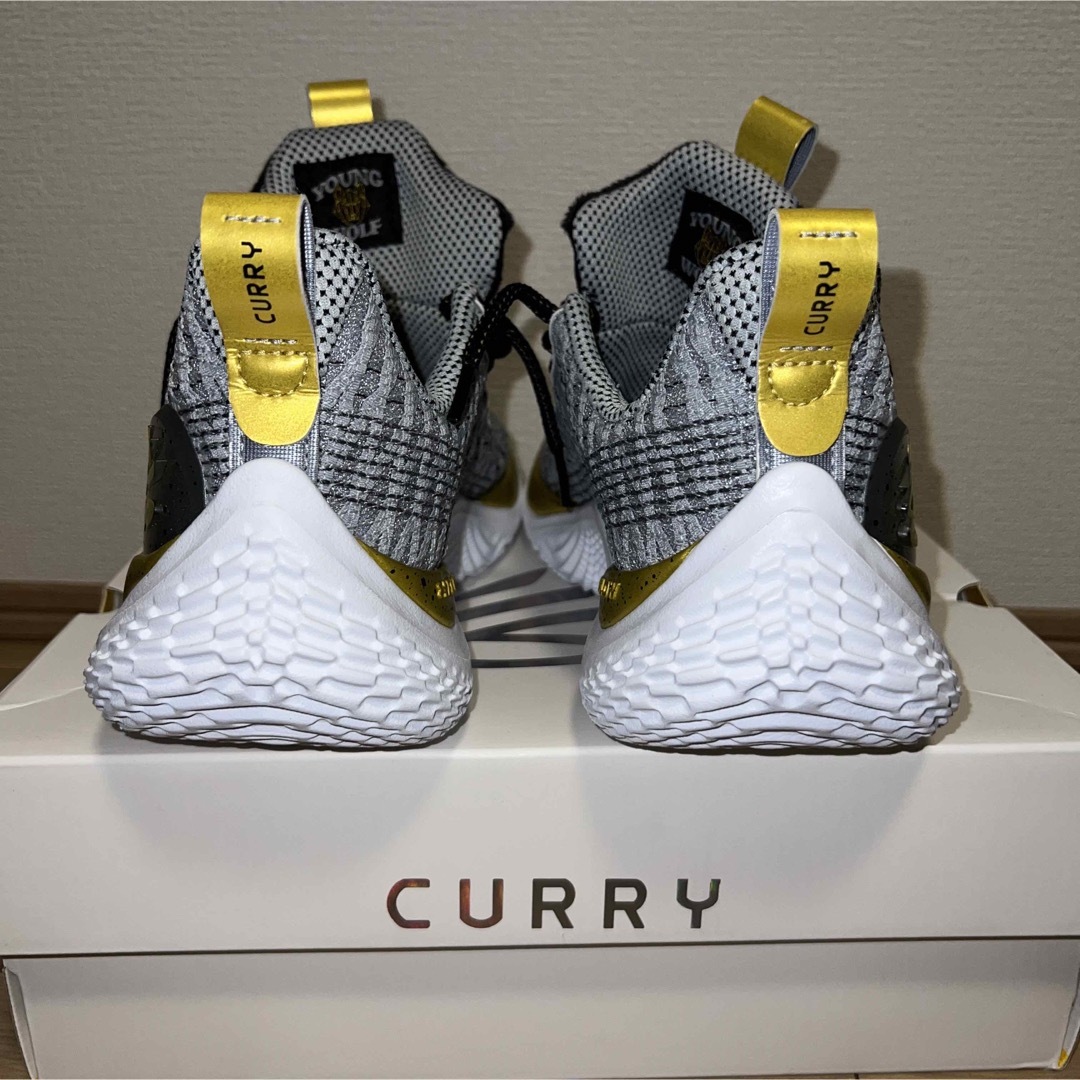 UNDER ARMOUR(アンダーアーマー)のUNDER ARMOUR Curry 10 Father to Son スポーツ/アウトドアのスポーツ/アウトドア その他(バスケットボール)の商品写真