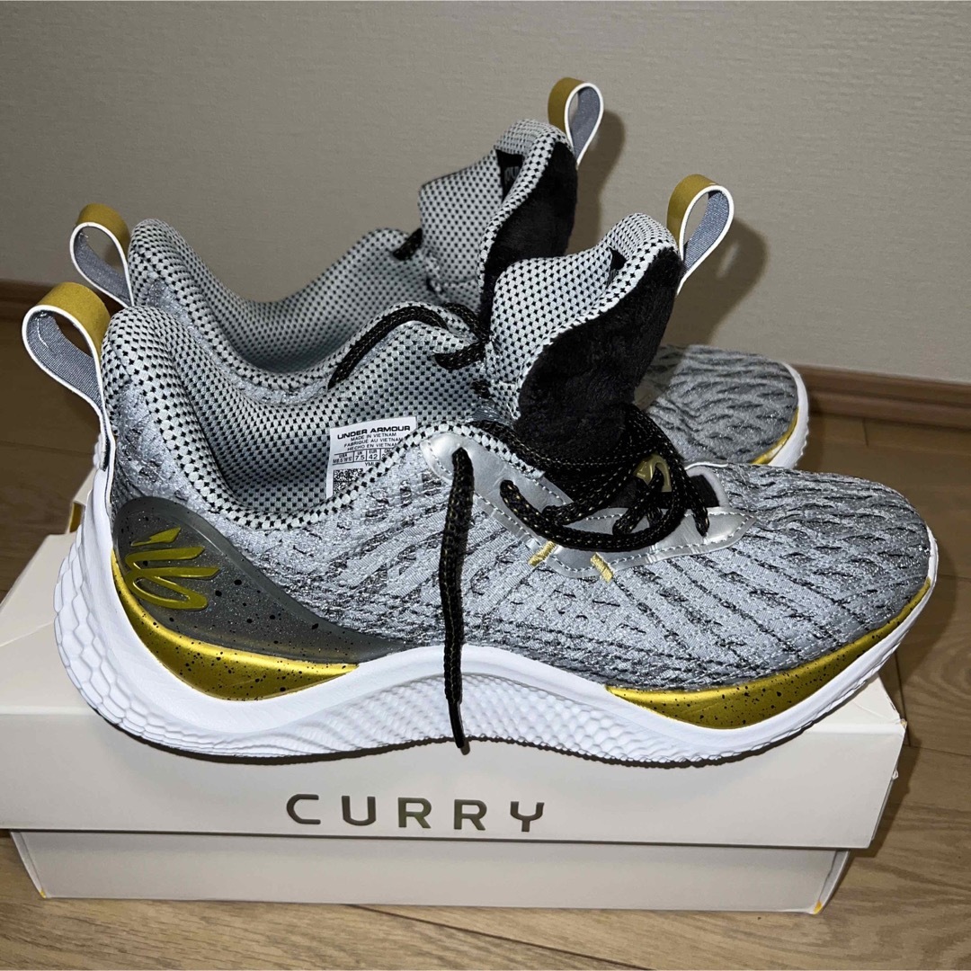 UNDER ARMOUR(アンダーアーマー)のUNDER ARMOUR Curry 10 Father to Son スポーツ/アウトドアのスポーツ/アウトドア その他(バスケットボール)の商品写真