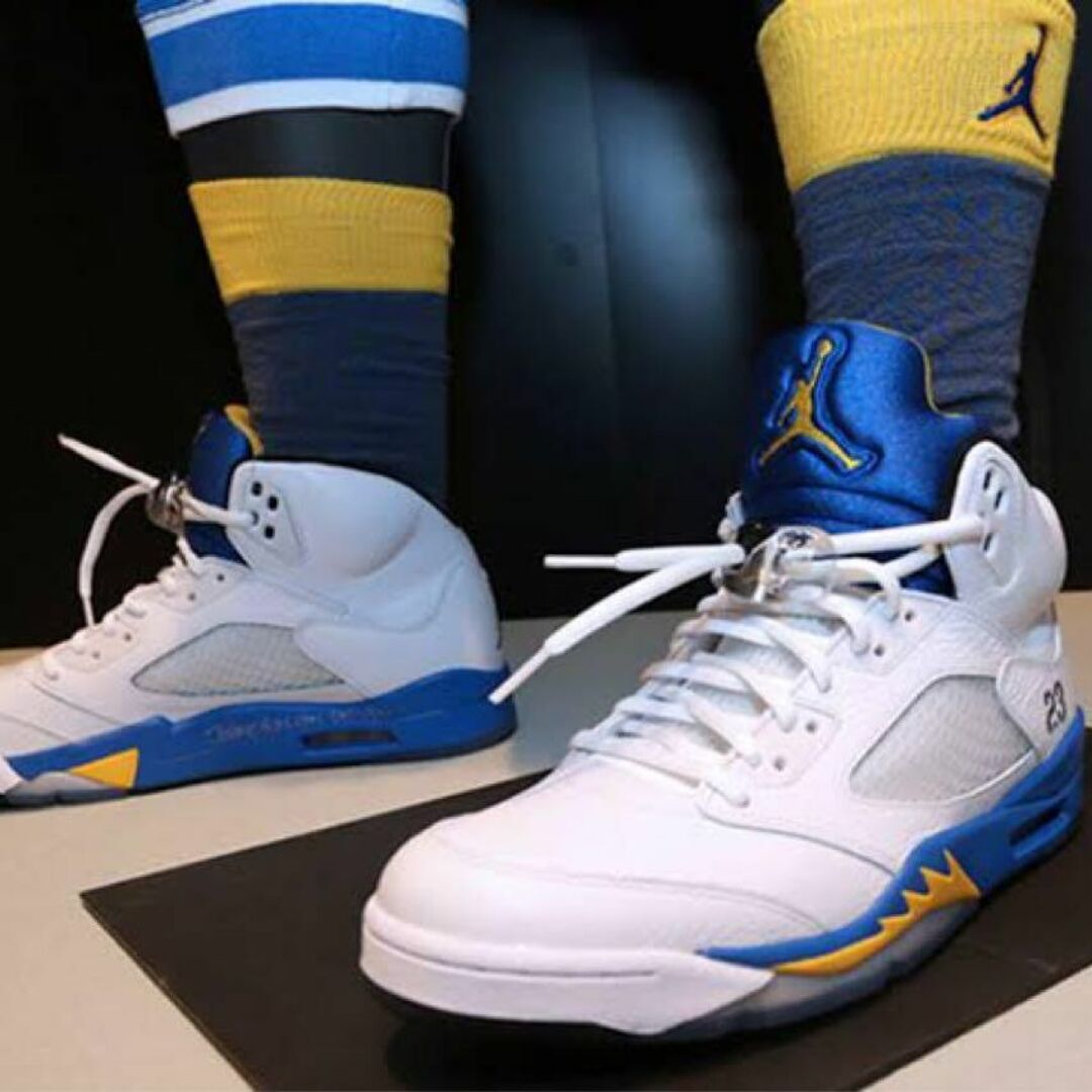 NIKE(ナイキ)の【送料無料】NIKE AIR JORDAN 5 RETRO GS LANEY レディースの靴/シューズ(スニーカー)の商品写真