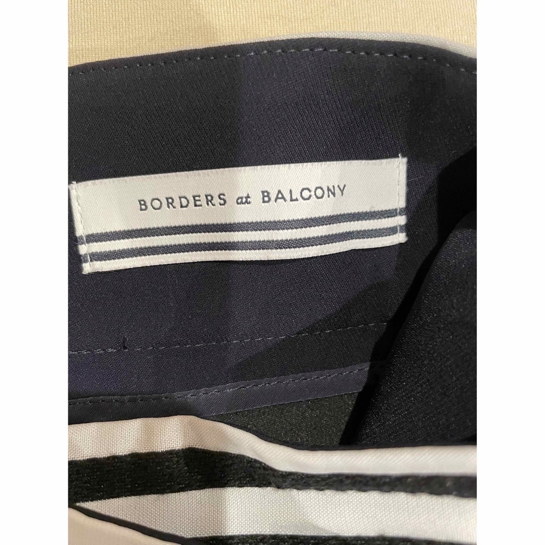 BORDERS at BALCONY(ボーダーズアットバルコニー)のBORDERS at BALCONY⭐️パンツ レディースのパンツ(クロップドパンツ)の商品写真