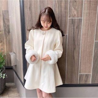evelyn - evelyn オリジナルビジューフレアコートの通販 by naa's shop