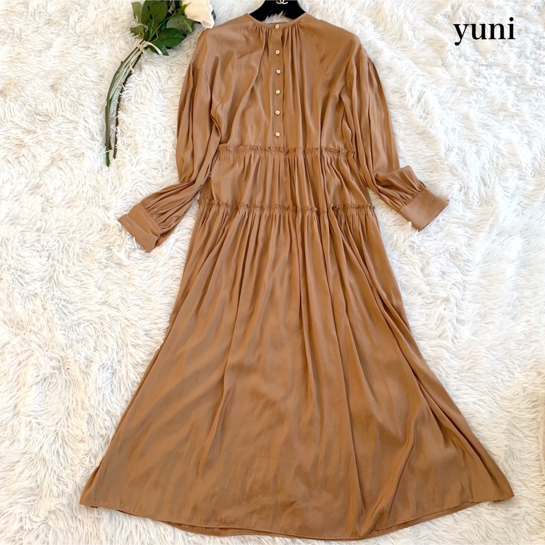 【極美品】yuni ユニ ロングギャザーワンピース フレア Aライン 光沢 長袖