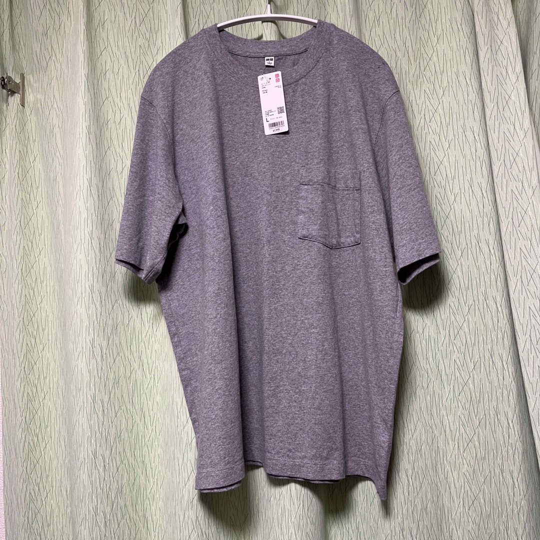 UNIQLO(ユニクロ)のUNIQLO  Tシャツ　グレー　半袖　胸ポケット メンズのトップス(Tシャツ/カットソー(半袖/袖なし))の商品写真