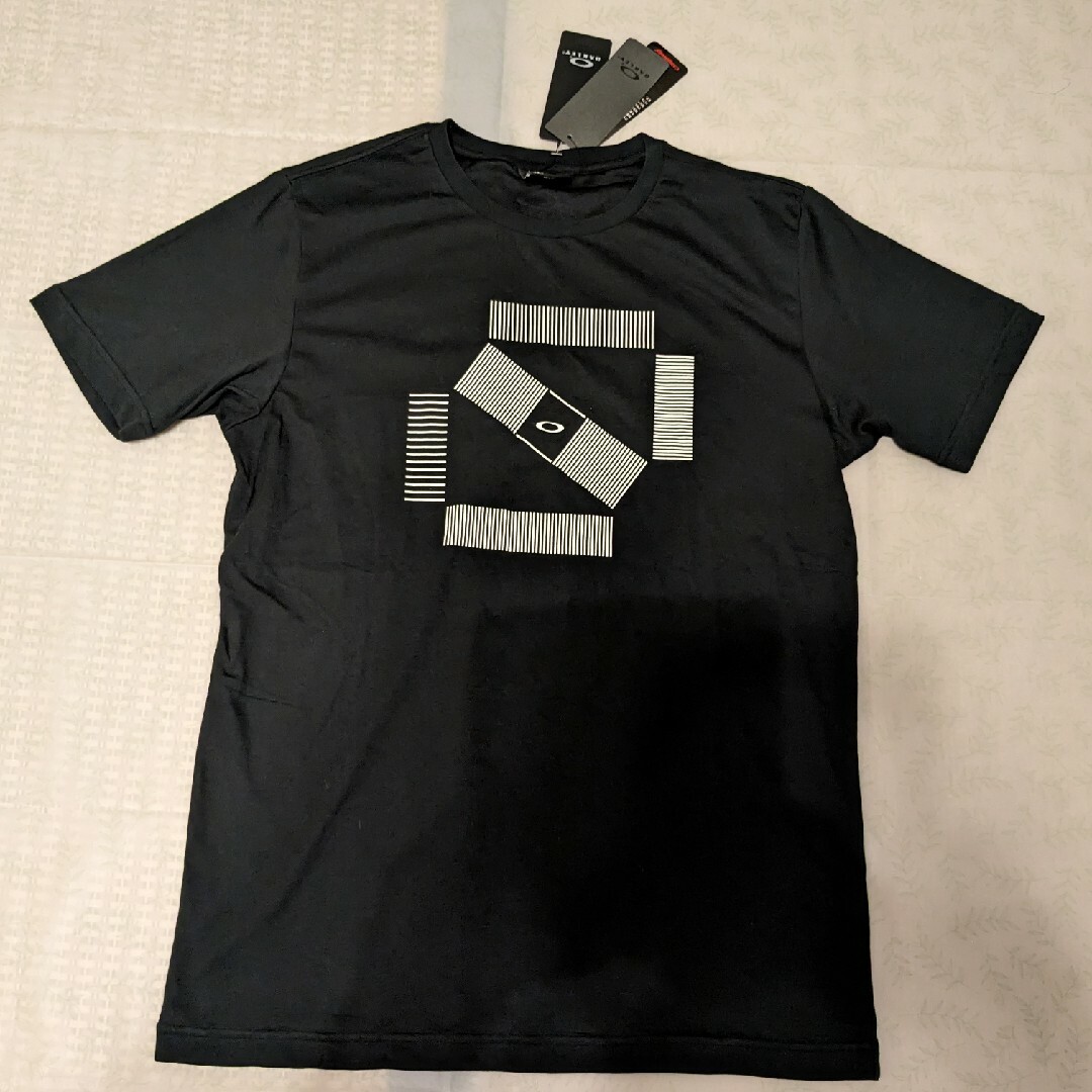 Oakley(オークリー)の新品 　OAKLEY Tシャツ サイズM メンズのトップス(Tシャツ/カットソー(半袖/袖なし))の商品写真