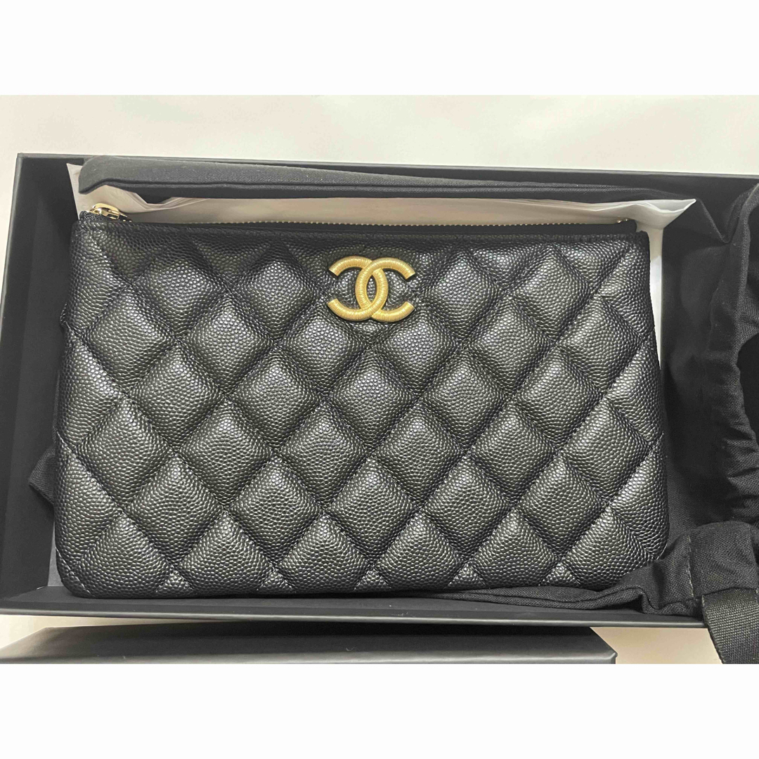 CHANEL シャネル　ポーチ　新品