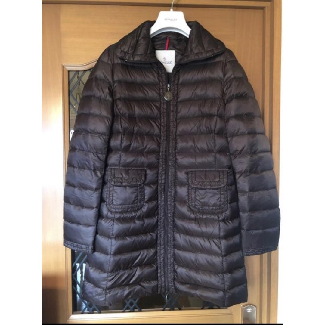 MONCLER(モンクレール)の【美品】モンクレール ダウンジャケット ライトダウン レディースのジャケット/アウター(ダウンコート)の商品写真