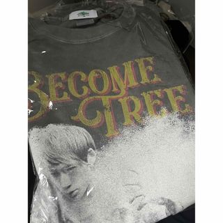 ウーバーワールド(UVERworld)のbecome tree takuya∞ UVERworld(Tシャツ/カットソー(半袖/袖なし))