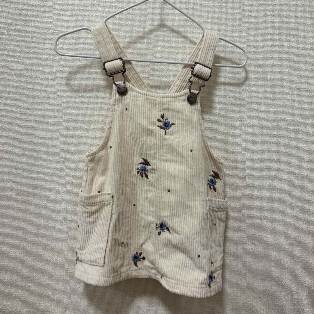 ZARA(ザラ)のZARA ザラ　ジャンパースカート　小花　花柄　アイボリー キッズ/ベビー/マタニティのベビー服(~85cm)(スカート)の商品写真