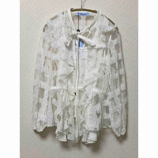 ブルマリン(Blumarine)の新品未使用タグ付き　ブルマリン　レース　トップス(シャツ/ブラウス(長袖/七分))