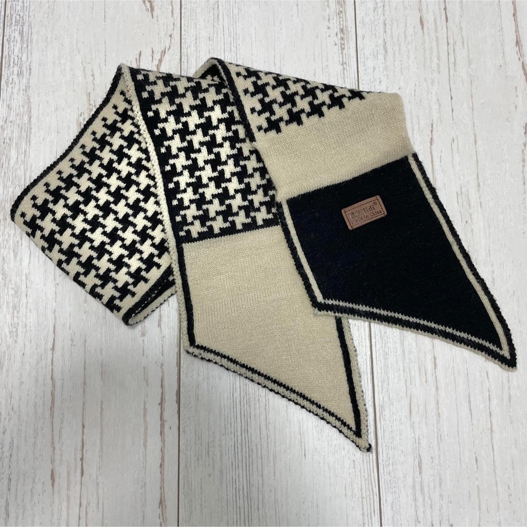 スリム マフラー 千鳥格子 ブラック コンパクト ニット レディース レディースのファッション小物(マフラー/ショール)の商品写真