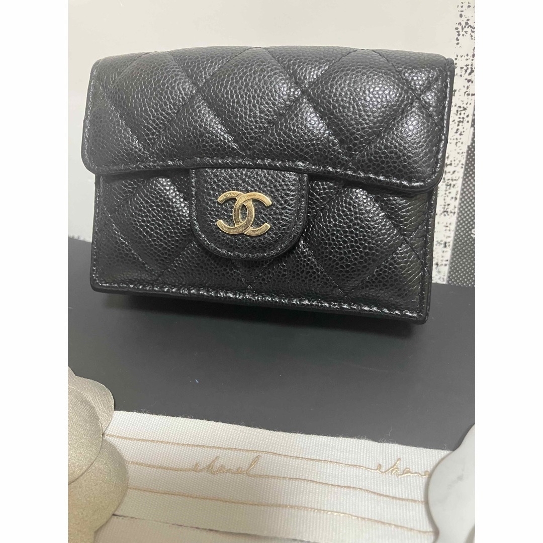 CHANEL(シャネル)の専用♡超美品♡新作★シャネル  マトラッセ 三つ折り財布 キャビアスキン 正規品 レディースのファッション小物(財布)の商品写真