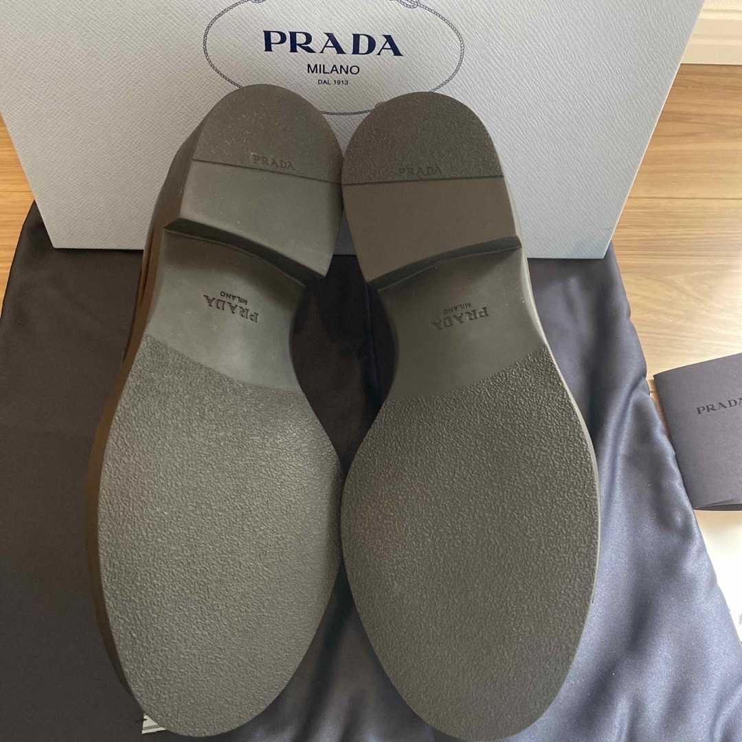 PRADA(プラダ)のPRADA ローファー 37 レディースの靴/シューズ(ローファー/革靴)の商品写真