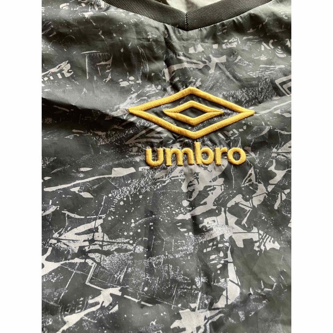 UMBRO(アンブロ)のアンブロピステセット　160 黒 スポーツ/アウトドアのサッカー/フットサル(ウェア)の商品写真