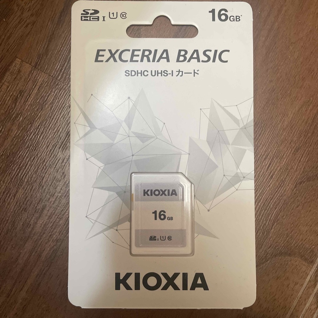 KIOXIA SDHCカード EXCERIA BASIC 16GB UHS-I  スマホ/家電/カメラのPC/タブレット(PC周辺機器)の商品写真