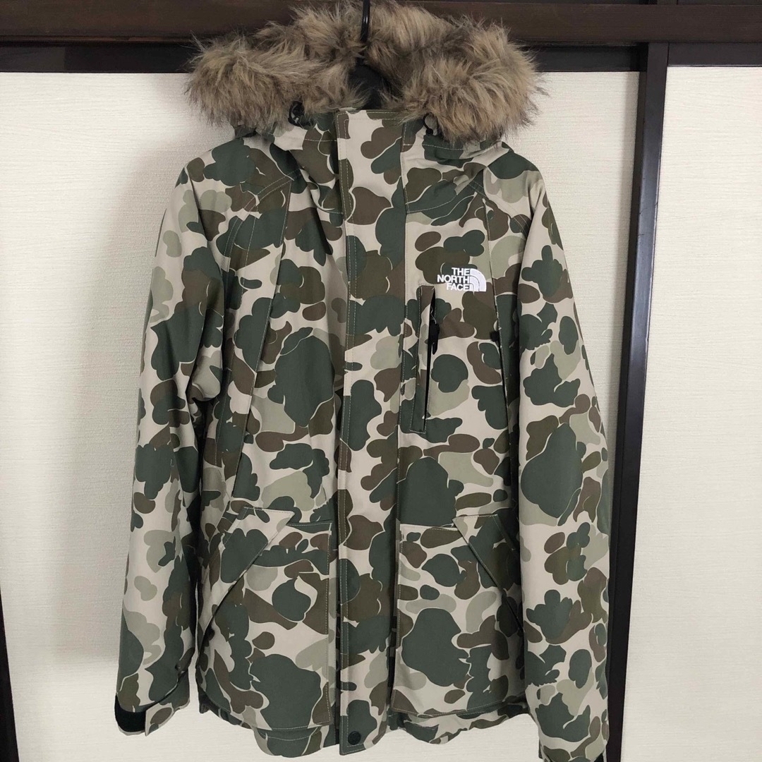 THE NORTH FACE(ザノースフェイス)の希少 kohh着用 THE NORTH FACE エレバスジャケット タンカモ メンズのジャケット/アウター(マウンテンパーカー)の商品写真