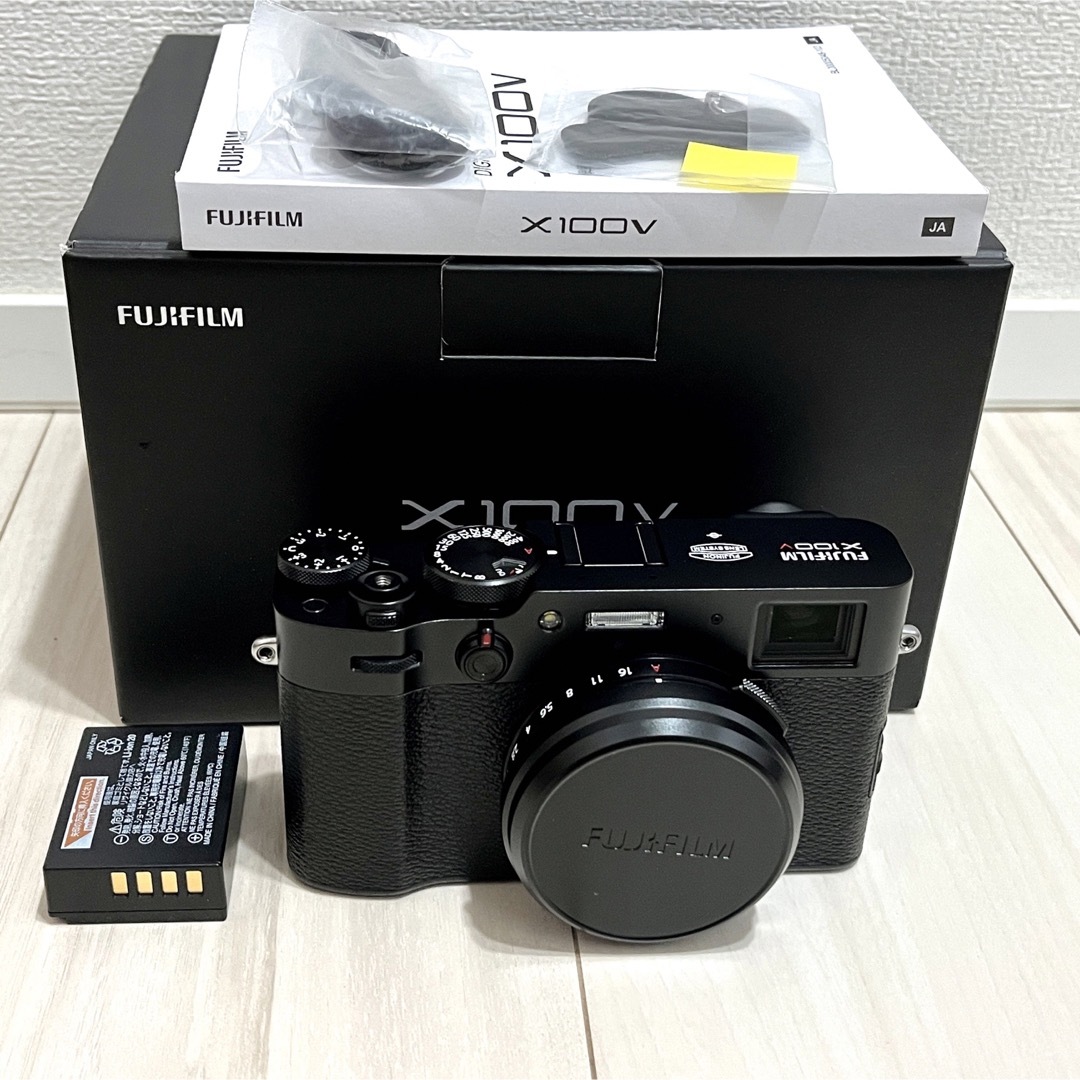 スマホ/家電/カメラ美品　FUJIFILM X100V ブラック