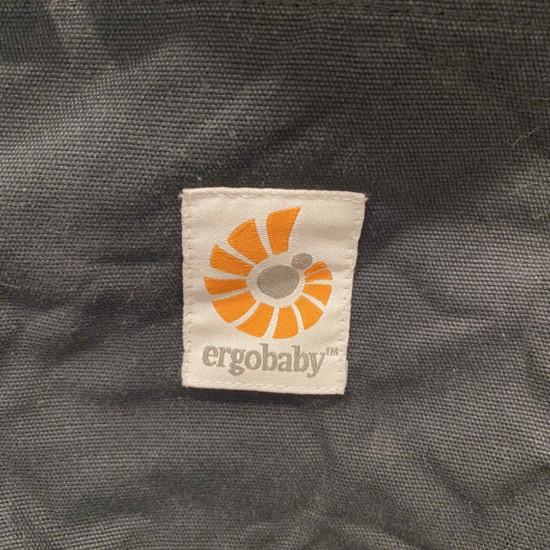 Ergobaby(エルゴベビー)のエルゴベビー ergobaby だっこひも おんぶひも 赤ちゃん  ベビー用品 キッズ/ベビー/マタニティの外出/移動用品(抱っこひも/おんぶひも)の商品写真