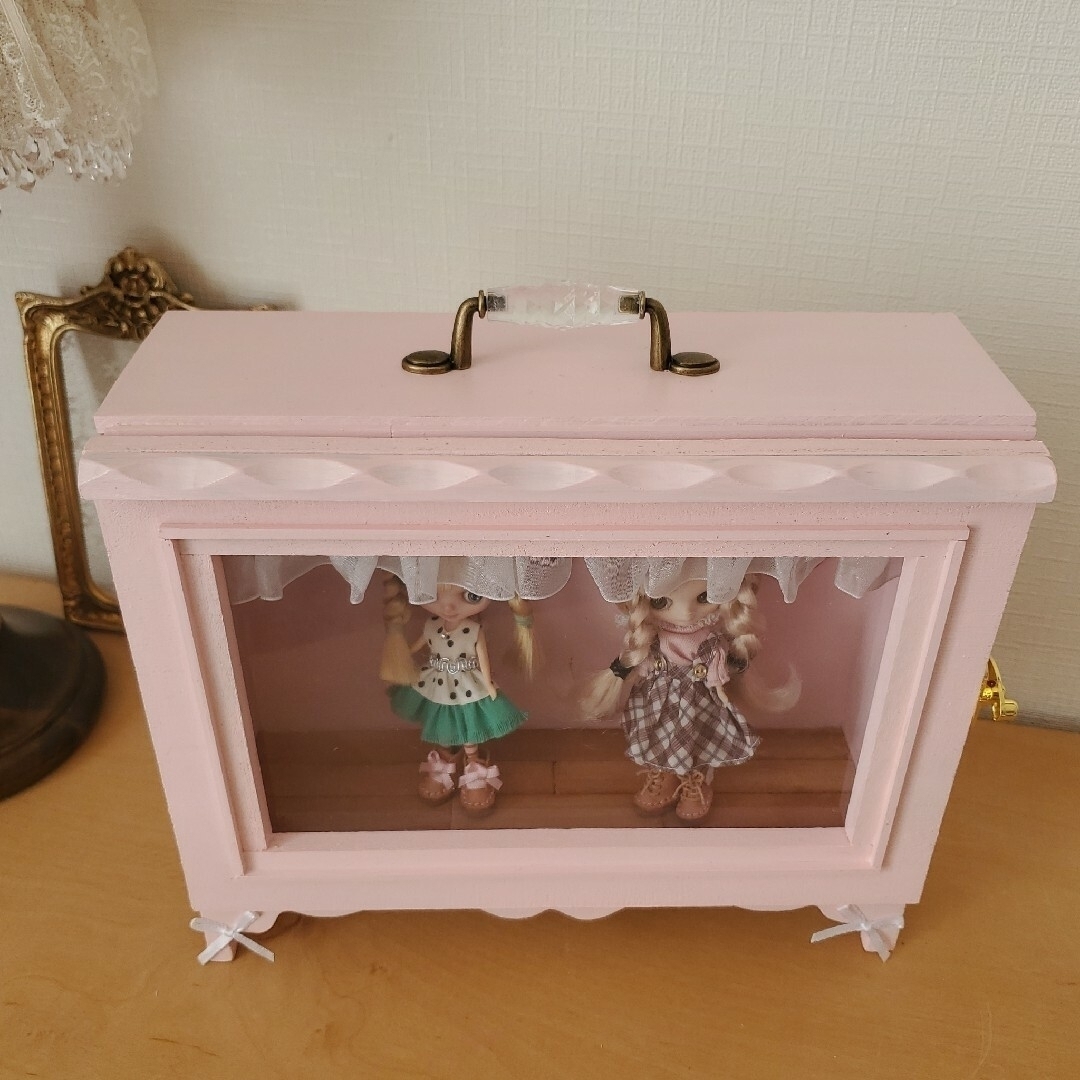 持ち手つきピンク飾りBOX+°ドールハウス+°プチブライスやオビツに*