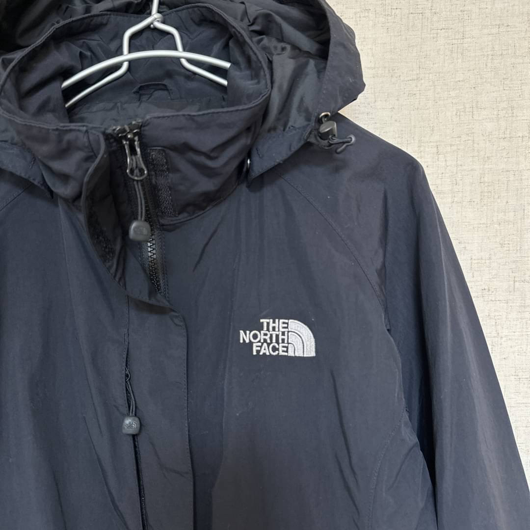 THE NORTH FACE(ザノースフェイス)のノースフェイス　マウンテンパーカー ナイロンジャケット レディースL ブラック レディースのジャケット/アウター(ナイロンジャケット)の商品写真