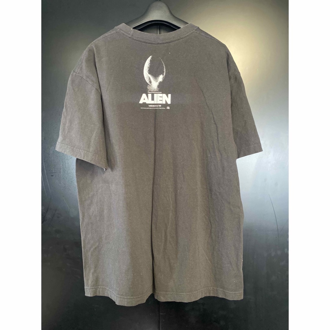 希少 ALIEN Tシャツ ブラック 映画エイリアンTシャツ XL メンズのトップス(Tシャツ/カットソー(半袖/袖なし))の商品写真