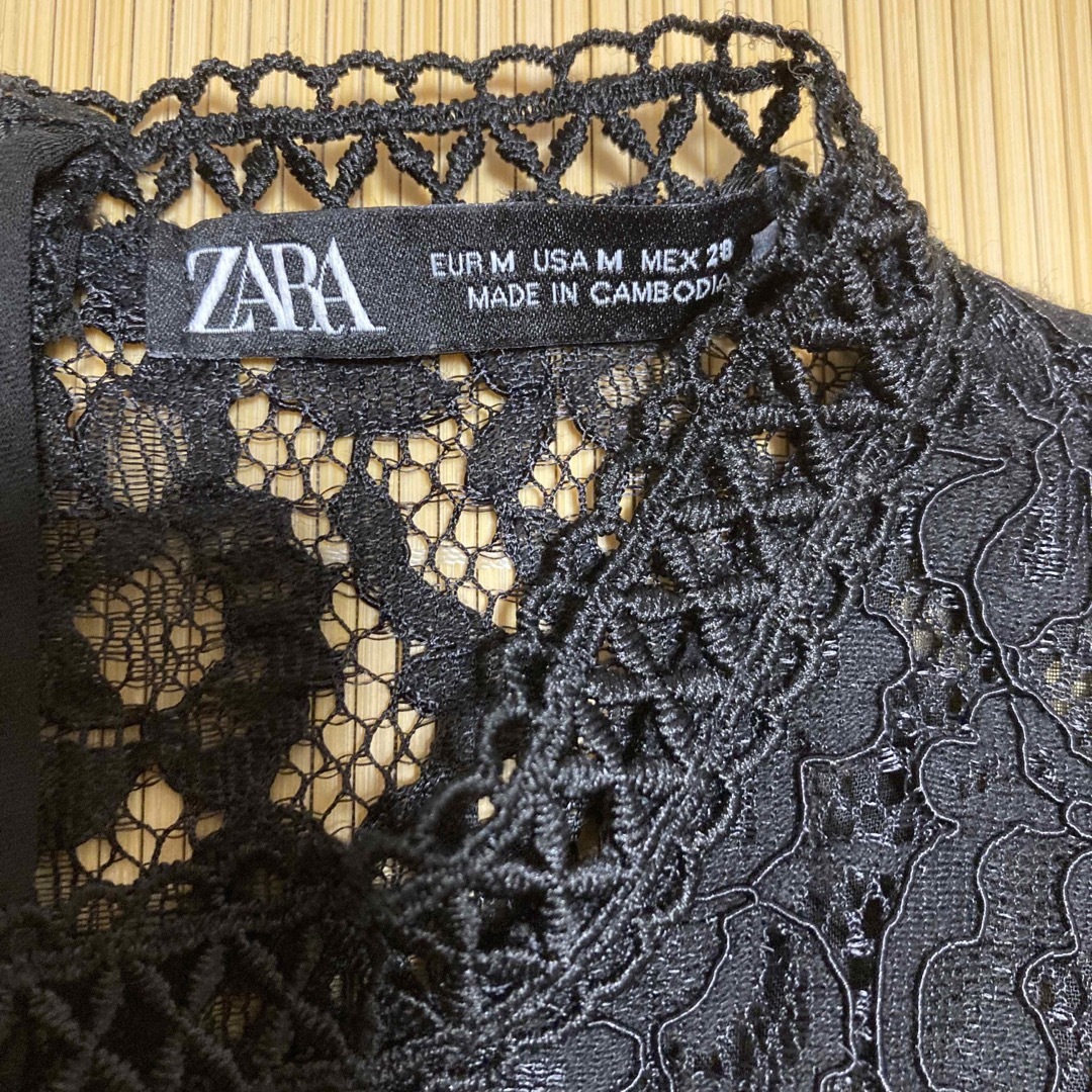 ZARA(ザラ)のZARA レースブラウス レディースのトップス(シャツ/ブラウス(長袖/七分))の商品写真