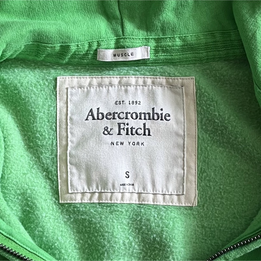 Abercrombie&Fitch(アバクロンビーアンドフィッチ)のAbercrombie&Fitch(USA)ビンテージヘビースウェットパーカ メンズのトップス(パーカー)の商品写真