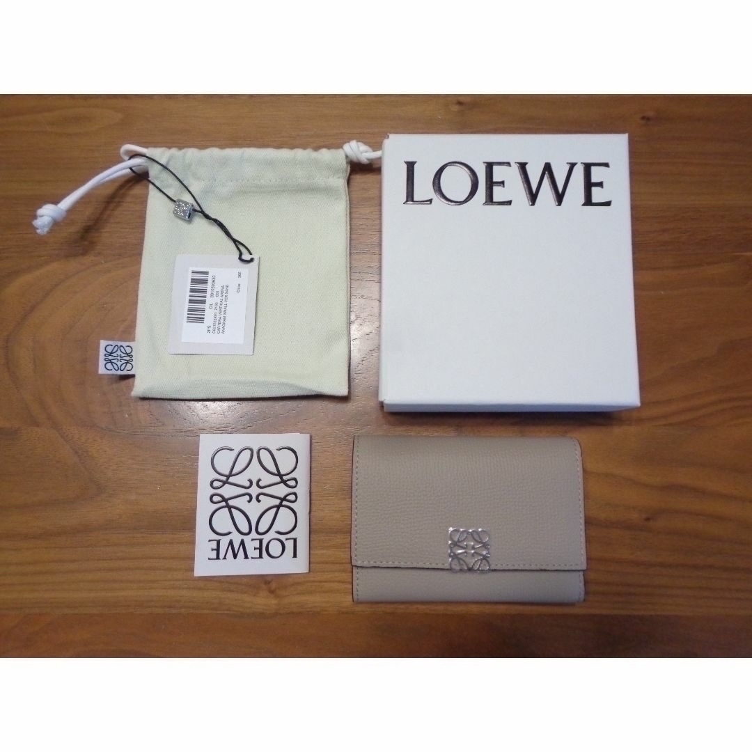 ☆未使用LOEWEアナグラム バーティカル ウォレット スモール - 財布