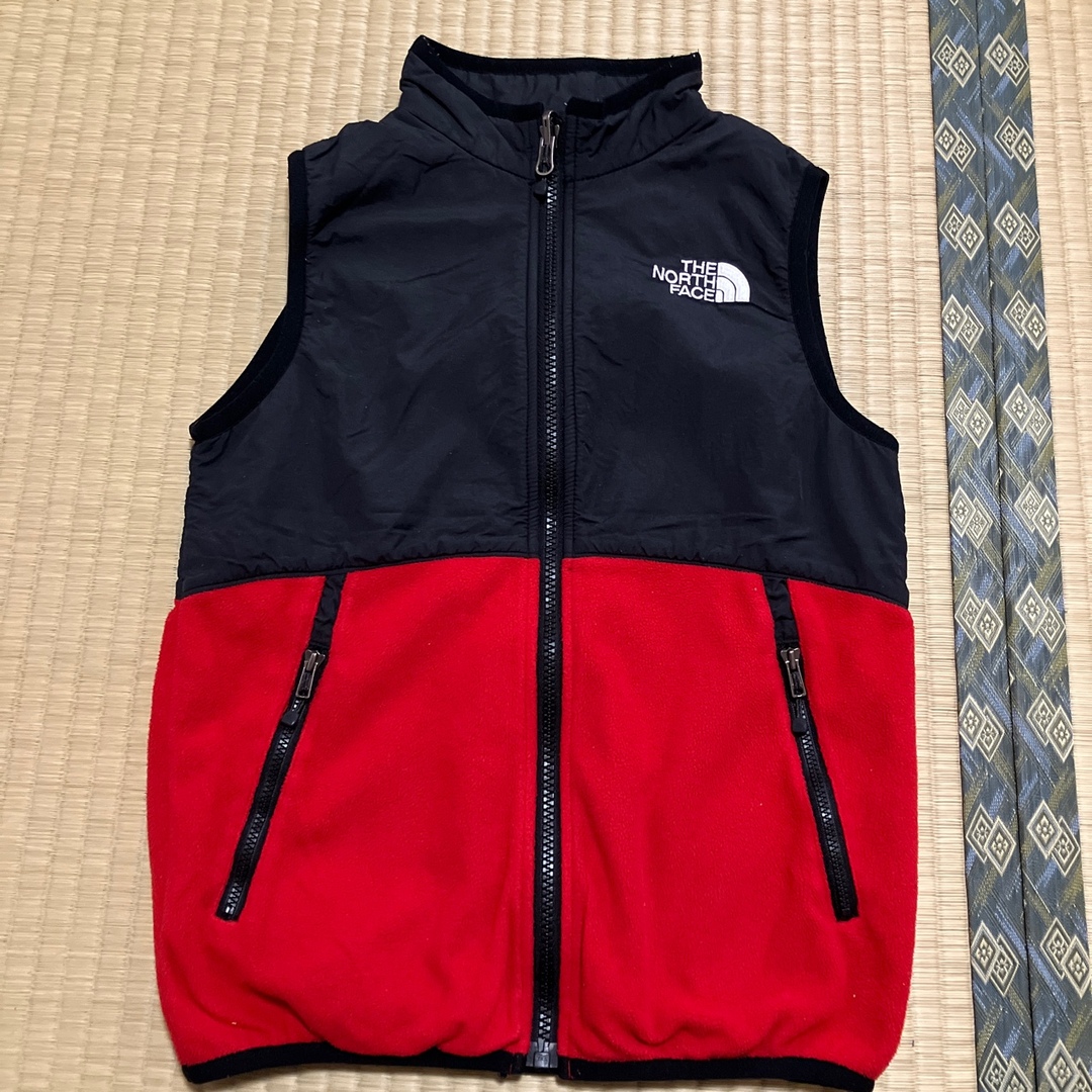 THE NORTH FACE(ザノースフェイス)のノースフェイス　ベスト　130 キッズ/ベビー/マタニティのキッズ服男の子用(90cm~)(ジャケット/上着)の商品写真